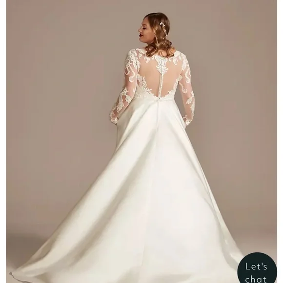 Elegant Lace Long Sleeve Wedding Dress - Picture 2 of 4